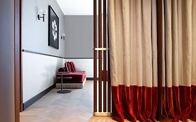 Amabilia Suites